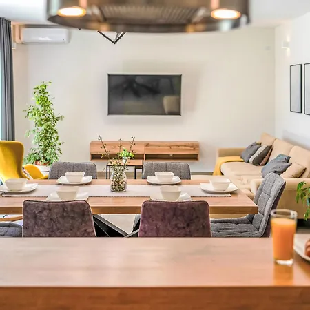 Lapis By Interhome Hébergement de vacances